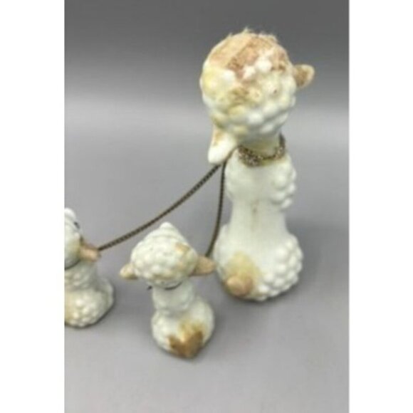 Vtg Ceramic Poodle Dog Figurines Chain Leash‎ Mom & 2 Puppies - Picture 4 of 7